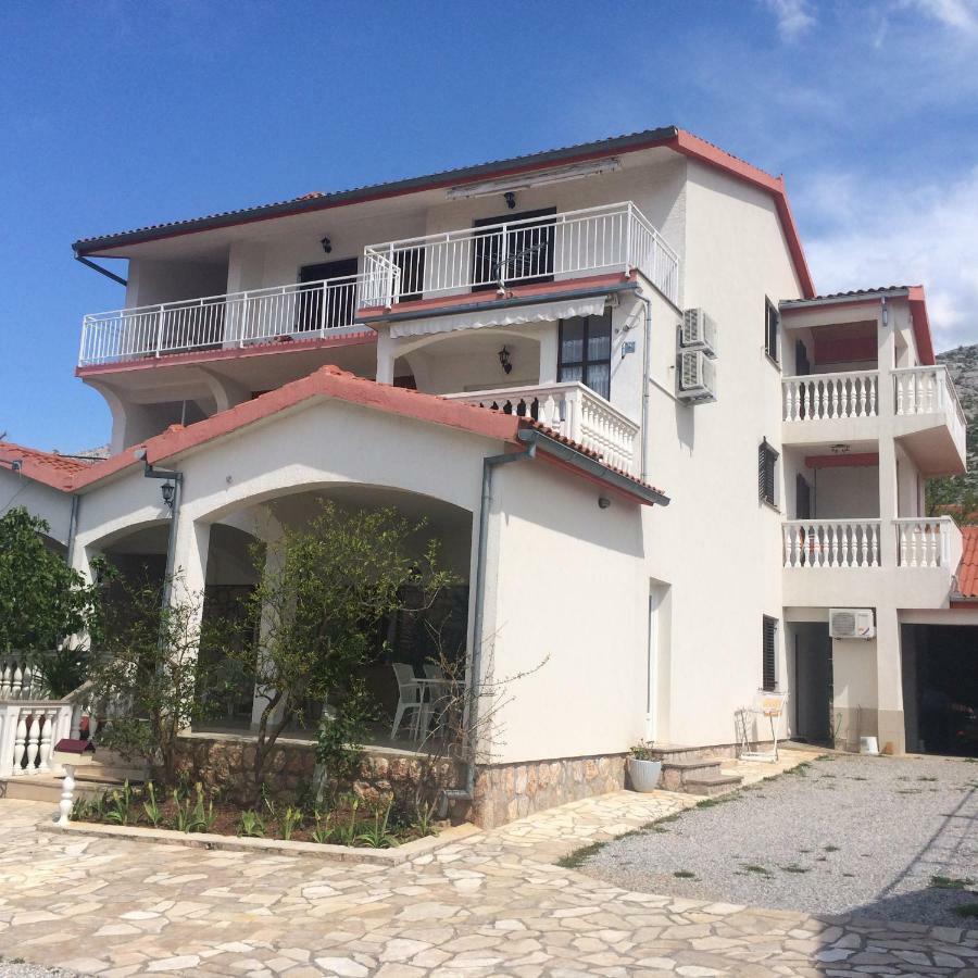 Apartments Villa Jusup スタリグラード エクステリア 写真